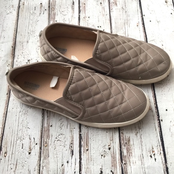 Mossimo Supply Co. Shoes - 🖤Quilted Slip On Shoes